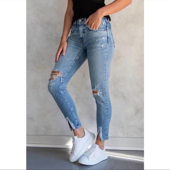 MOUSSY VINTAGE Ithan Distressed Raw Hem Ripped Ankle Mid-Rise Stretch Jeans 24 - Picture 2 of 15